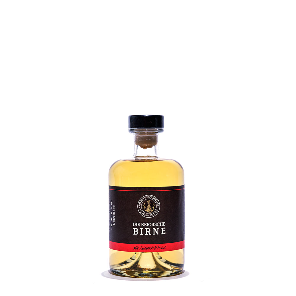 Hoffer Alter - Birne -die Bergische- 36% -  500 ml - Flasche Birnenlikör "Birne -die Bergische-" mit schwarzem Etikett und rotem Akzent, 500 ml.