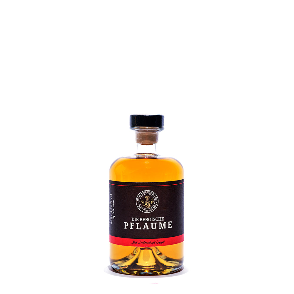 Hoffer Alter - Pflaume -die Bergische- 36% -  500 ml - Runde Flasche mit goldenem Pflaumenlikör, schwarzem Etikett und rotem Balken.