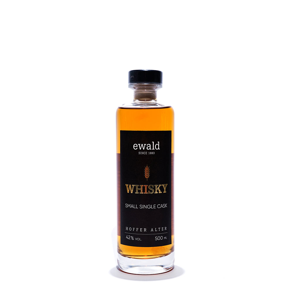 Hoffer Alter - EWALD - Whisky 42% - 500 ml - EWALD Whisky 42% 500 ml Flasche mit schwarzem Etikett und goldenem Schriftzug.