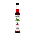 Hoffer Alter - Saure Kirsche 15 % vol - 500 ml - Hohe Flasche mit leuchtend rotem Kirschlikör und weißem Etikett mit grüner Schrift.