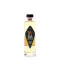 Hoffer Alter - WIRMUT 18% - 500 ml - Flasche Wermut mit hellem gelblich-orangefarbenem Inhalt und schwarz-goldenem Etikett.